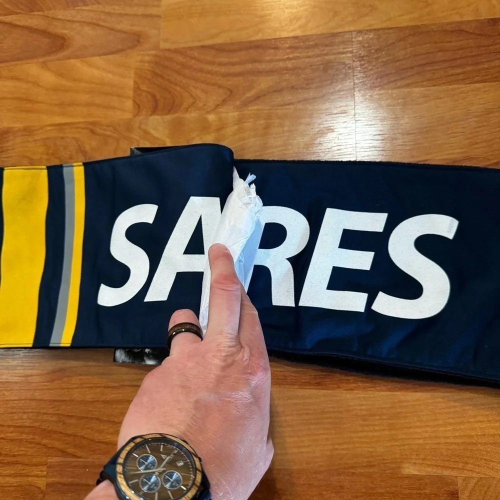 NWT Buffalo Sabres Jersey Scarf With Zip Pocket Team Colors Graphic Print NHL